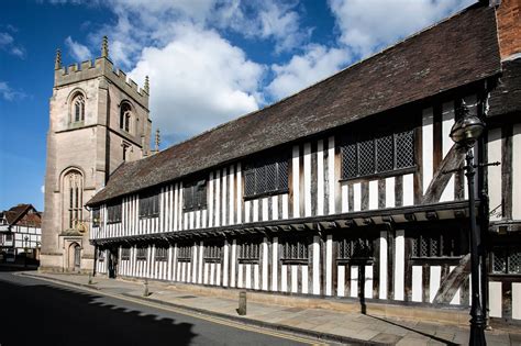 shakespeare's schoolroom & guildhall tudor world|stratford upon avon shakespeare museum.